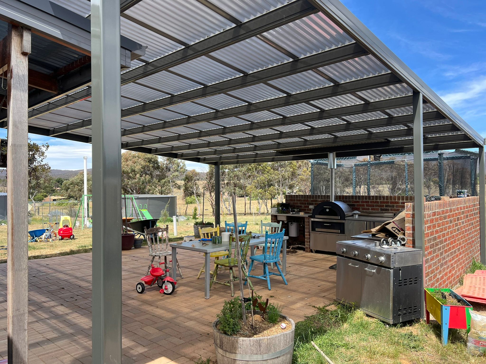 Burra — freestanding polycarbonate pergola