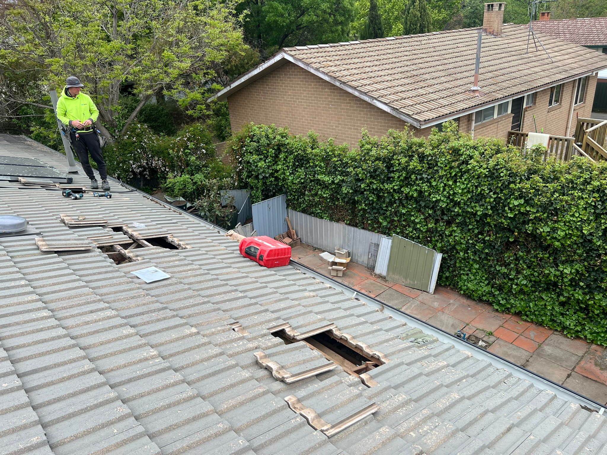 Rivett — pergola + 90mm Merbau deck with cable balustrade